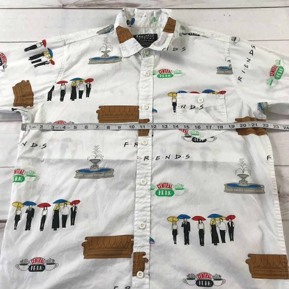 Box Lunch Men Friends Print Button Up White Polo - Picture 4 of 7